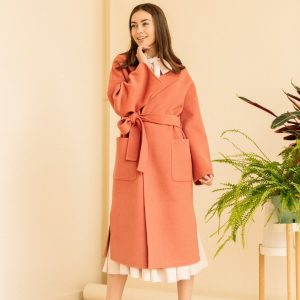 fashion-portrait-of-young-beautiful-woman-wearing-autumn-spring-outfit-1-2.jpg
